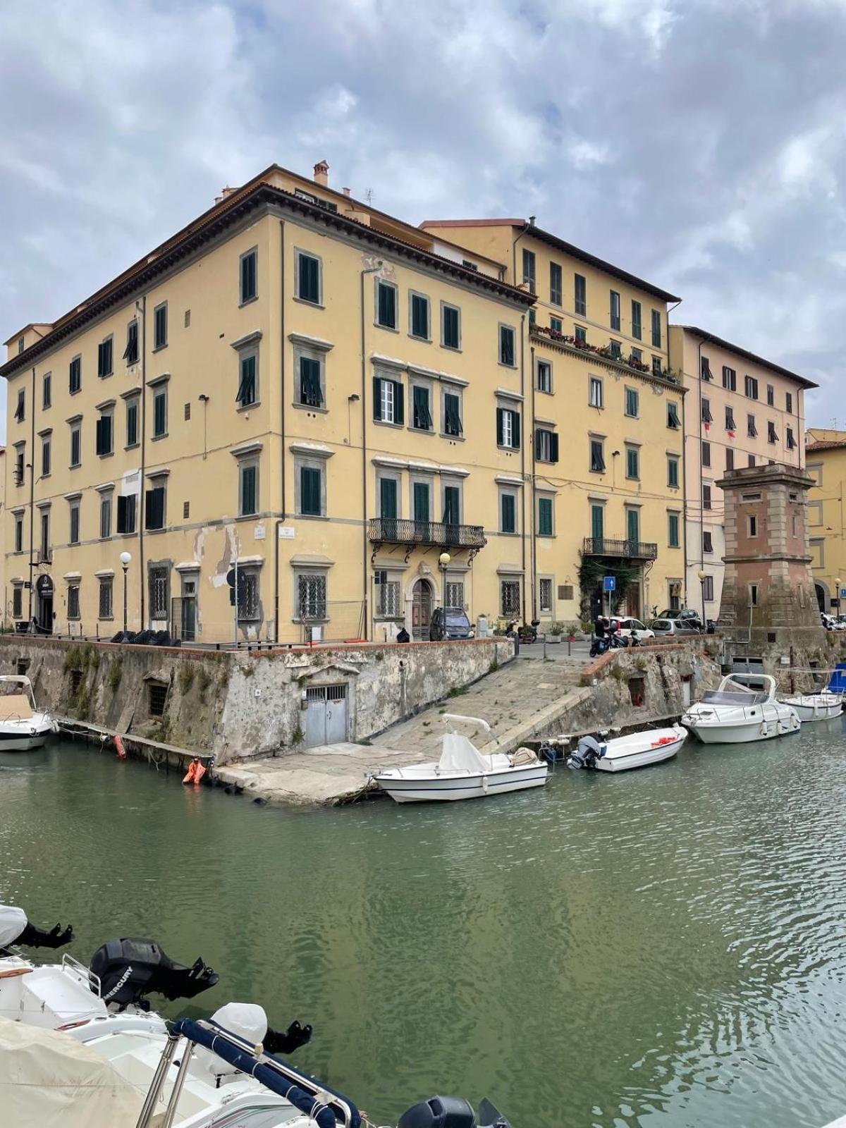Waves Of Livorno New Modern Apartment Ngoại thất bức ảnh